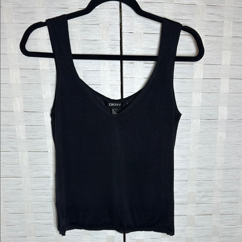 DKNY Lightweight Black Silk Tank Top 
Size Small